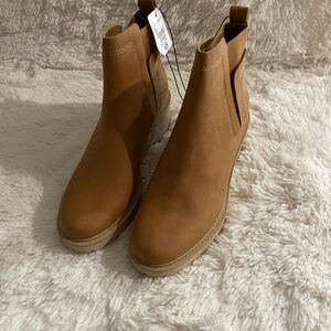 a.n.a Women’s Memory Foam Dante Tan Ankle Boots Size 8.5 Brand New